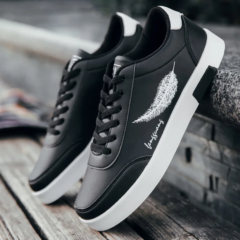 Men's Casual Skateboarding Shoes White Shoes Outdoors Leisure Sneakers Breathable Walking Shoes Flat Shoes Chaussure Homme