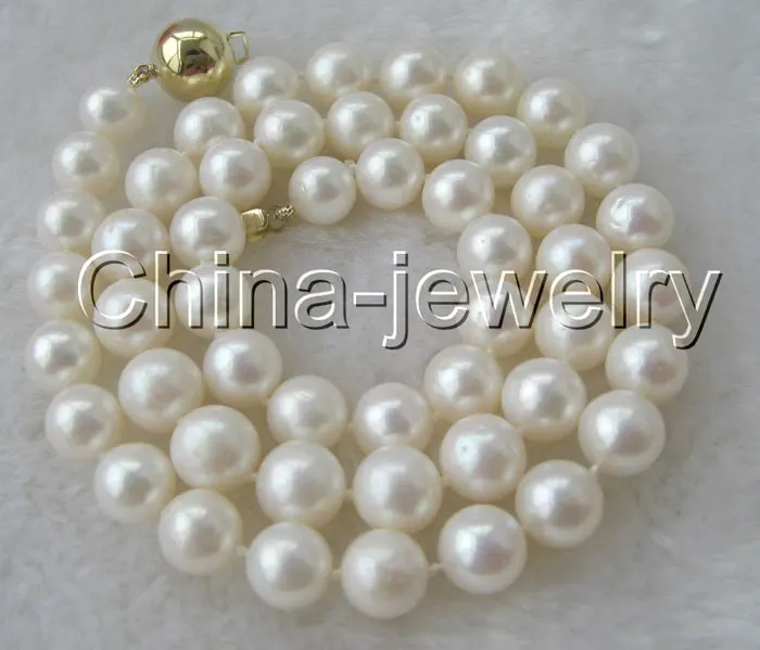 

AAA+ 17" 9-10mm natural white round FW pearl necklace-14KGP gold ball clasp