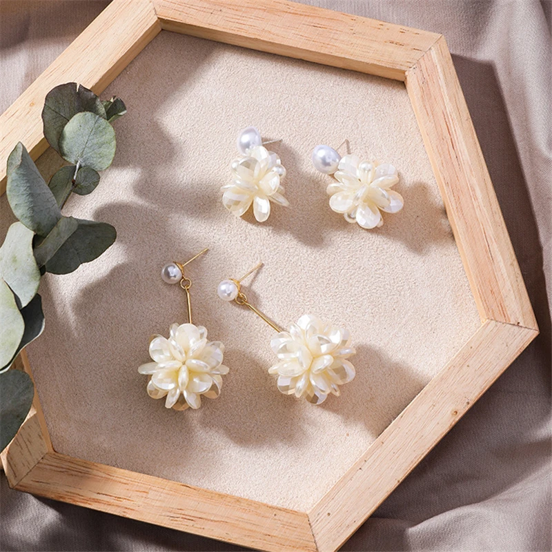 

Korean New Elegant Pearl Acrylic Flower Ball Drop Earrings for Women Girls Sweet Long Wedding Party Pendientes Fashion Jewelry