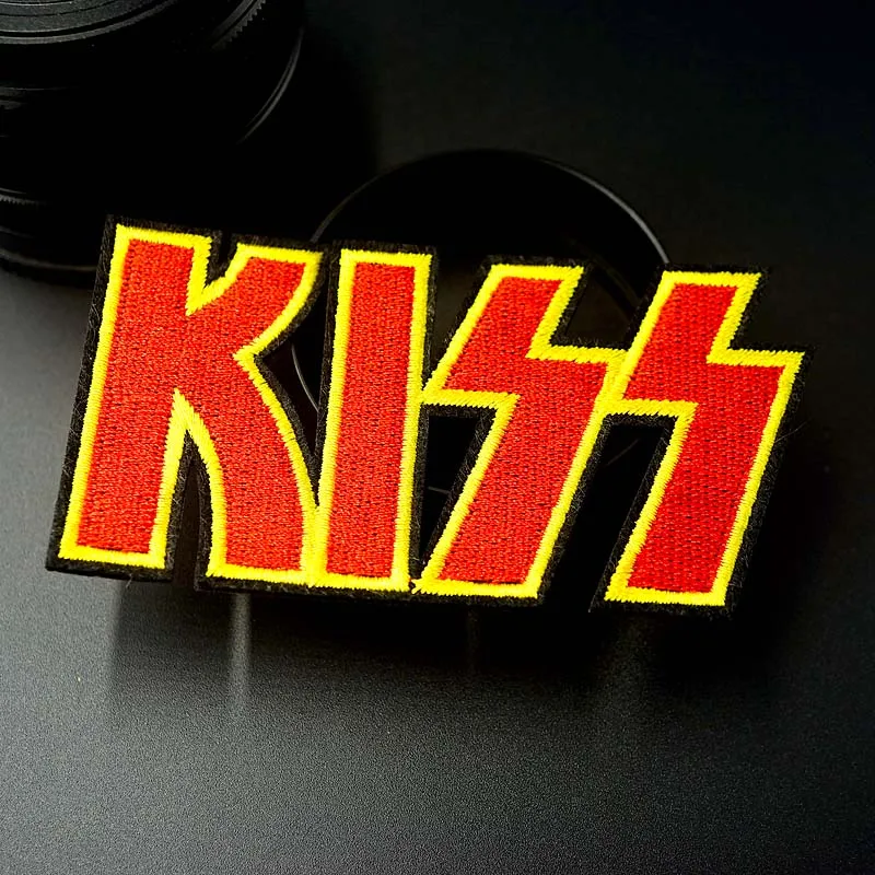 Размер KISS: 4 8x9 0 см сделай сам нашивка вышитый значок Симпатичные значки хиппи