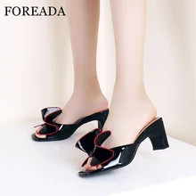 FOREADA/Женская обувь летние шлепанцы из лакированной кожи на высоком блочном каблуке шлепанцы с открытым носком и бантом женские босоножки красный цвет, большие размеры 33-43