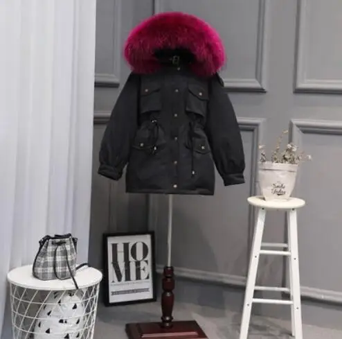 Зимняя женская куртка с капюшоном, белый утиный пух, парка средней длины, приталенное пальто, большой воротник из натурального меха енота, теплая розовая верхняя одежда - Цвет: rose red fur