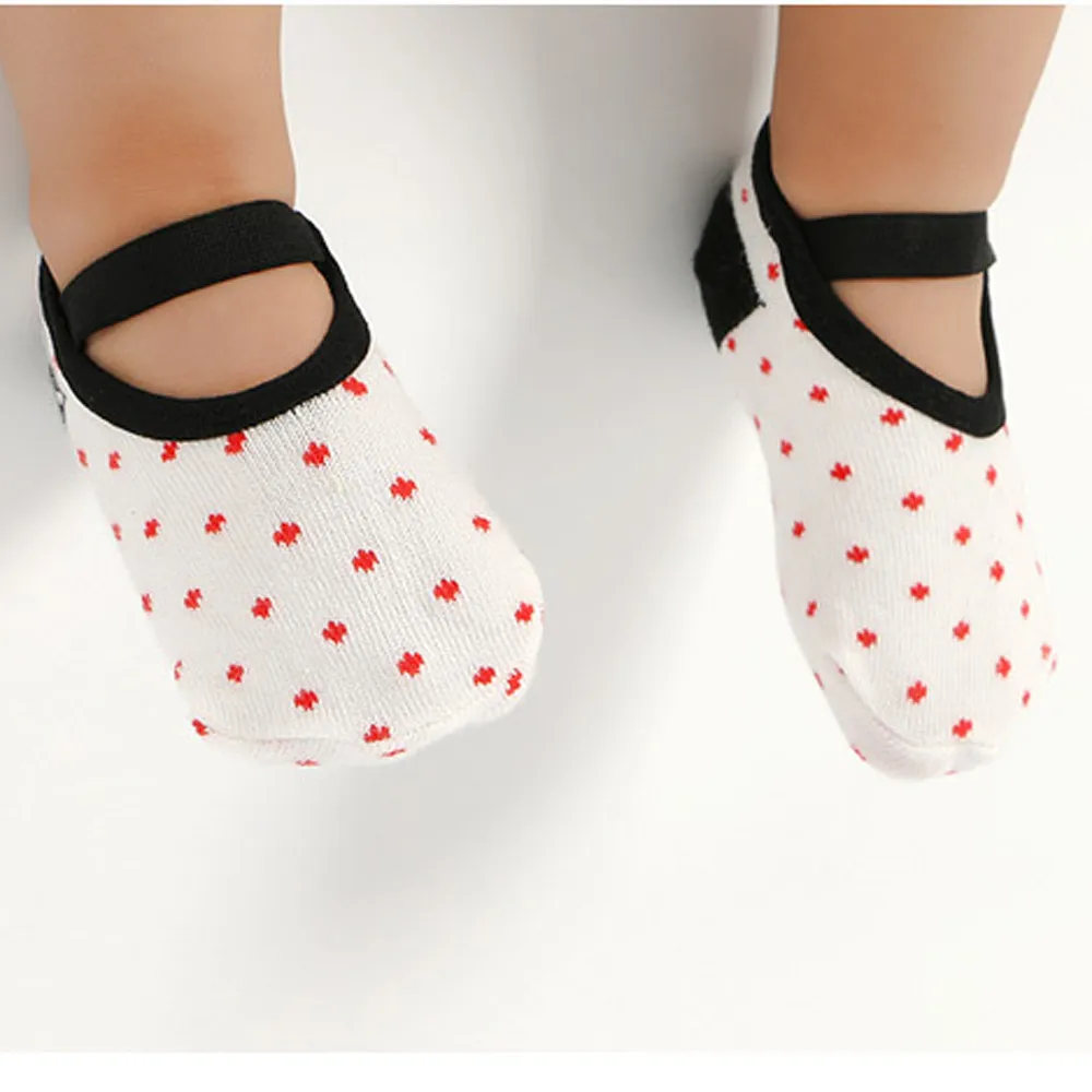 Новые носки для малышей теплые хлопковые носки для мальчиков и девочек мягкие носки-тапочки в горошек для малышей нескользящие носки для малышей, домашняя одежда осенне-зимние аксессуары для малышей