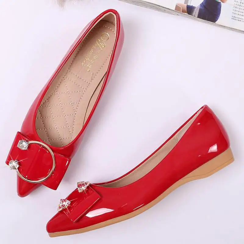 

Women's Shoes Flat Loafers Patent Leather Pointed Toe Slip-on Crystal Wedding Flats Women Shallow Single Shoes Boat Ladies Flats