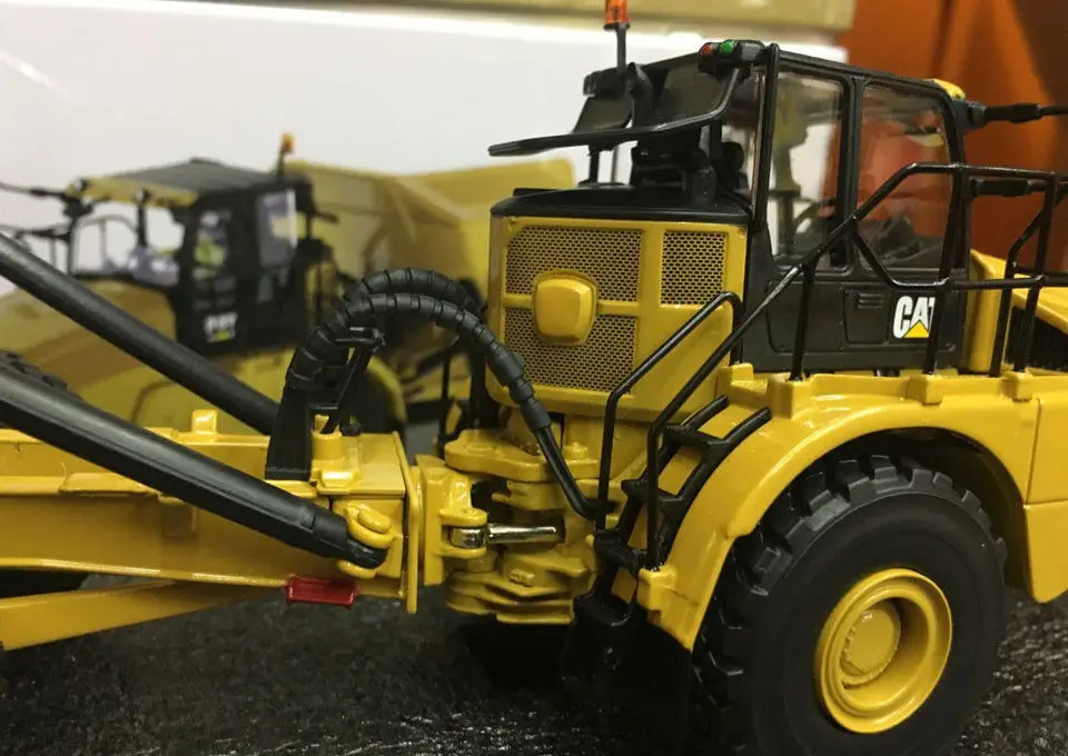 Масштаб 1/50 металлическая модель CATERPILLAR CAT 745 шарнирный грузовик от бренд DIECAST MASTERS