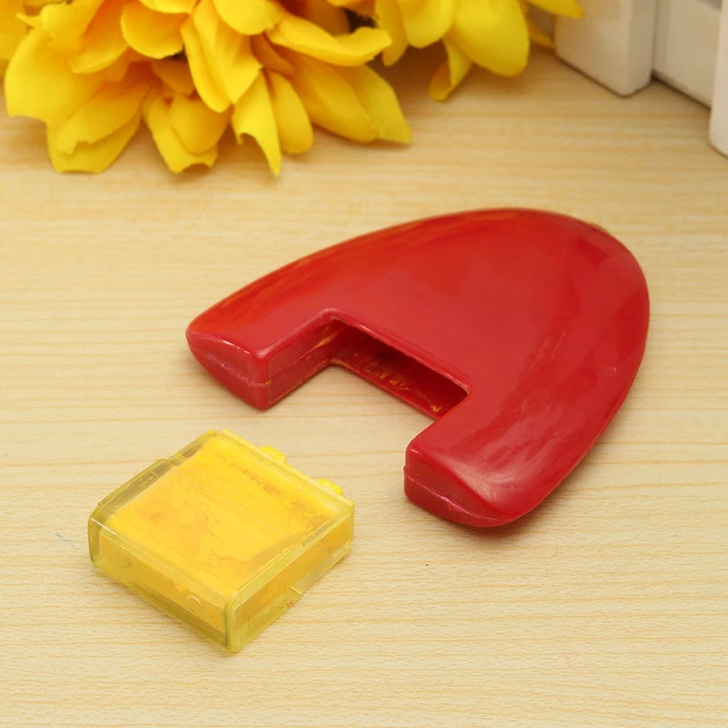 1Pcs 4 Colors DIY Sewing Tool Triangular Chalk Wheel Tailor's Chalk Sewing Clothes Markers Accessory Red White Blue Yellow felt needle art