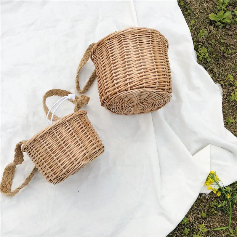 

Summer Beach Straw Woven Shoulder Bag Tote Simple Portable Bucket Small Hand Bags Fashion Outdoor Crossbody Messenger Bag Totes