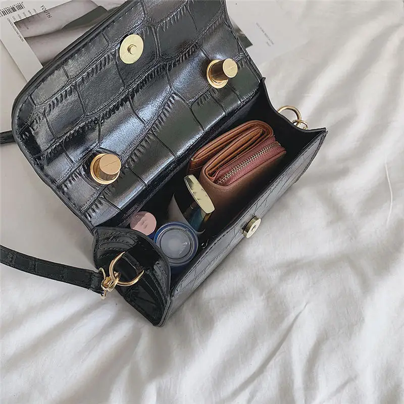 Women Retro Portable Small Square Bag Wild Shoulder Bag Messenger Bag bolso mujer sac a main bolsa feminina 40AP1222