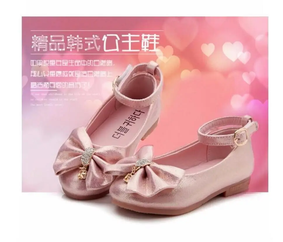 Дети принцесса обувь 2018 новый бренд мягкая подошва из искусственной кожи бантом цветы кроссовки Женская модельная обувь со стразами