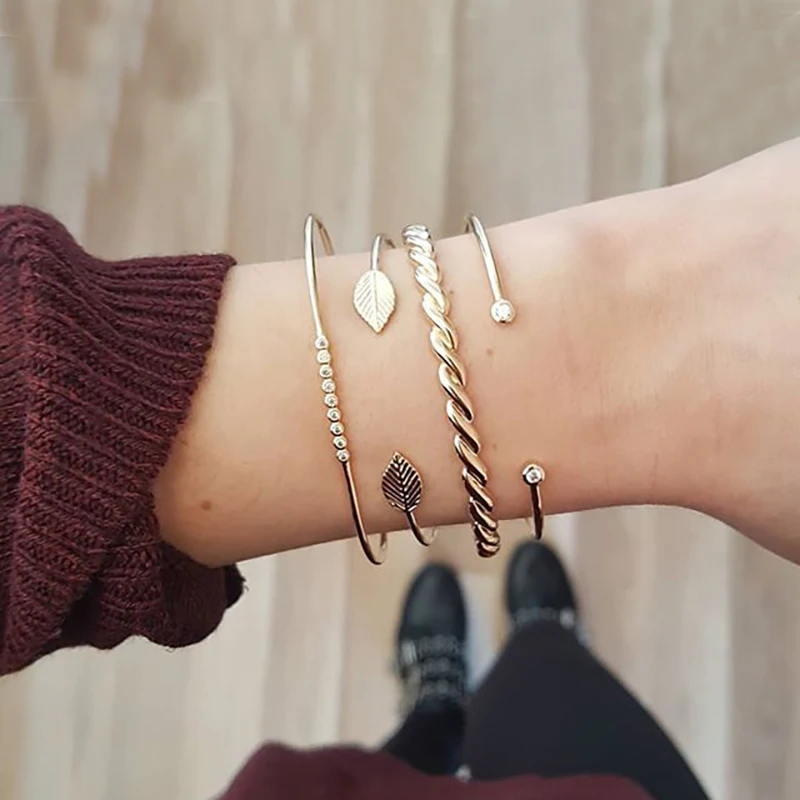 

4 Pcs/Set Gold Open Bracelet Set Women's Vintage Crystal Leaf C-Bangle Fashion Trend Alloy Glamour Bracelet Party Gift Wholesale