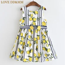 Платья для девочек с надписью «LOVE DD& MM» г., новая летняя детская одежда милое платье с открытой спиной в Вертикальную Полоску с принтом лимона и бантом на поясе для девочек