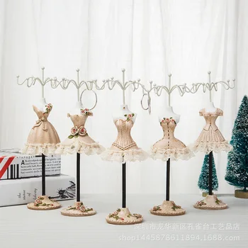 

Resin crafts necklace model frame earrings display stand jewelry frame European home decoration retro fashion