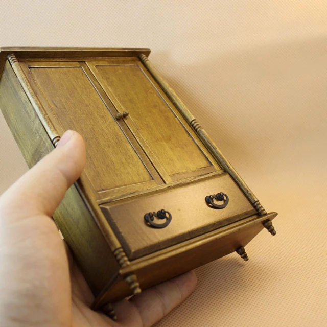 A01-X1204 الأطفال طفل هدية لعبة 1:12 دمية مصغرة الأثاث مصغرة rement البسيطة خشبية النمط الصيني خزانة 1 قطع