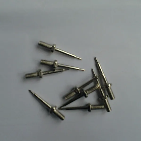 

10pcs Chicken White Apparatus Supplies Flat Signs Ear Tag Plier Needle No. Nut