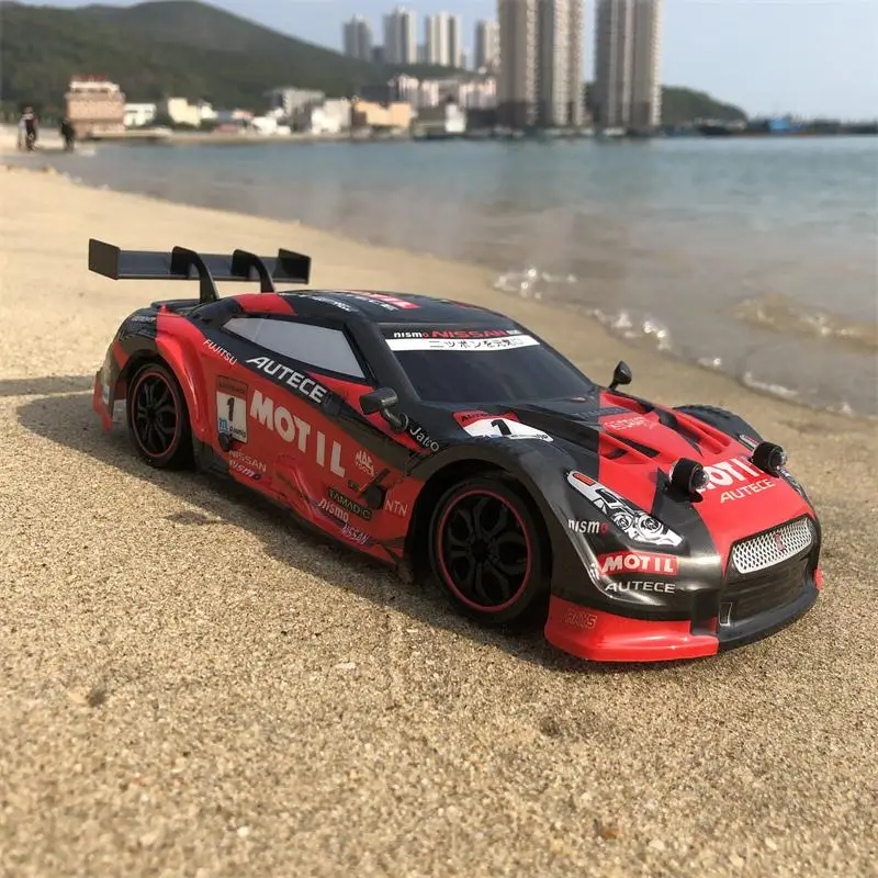 

1:18 Professional RC Remote Control Vehicle Drift with Electric Adult Off-road Vehicle High Speed Toy GTR Model Car