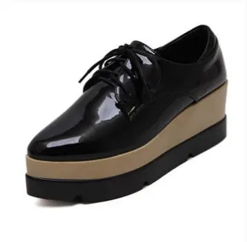 Г. Последняя обувь женские туфли из воловьей кожи с острым носком лакированная кожа обувь на толстой резине обувь для отдыха однотонные туфли дерби на плоской платформе со шнуровкой - Цвет: Черный