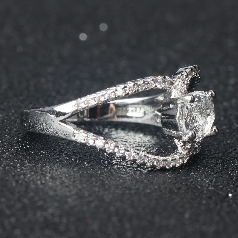 Оригинальность подарок другу классические кольца элегантный темперамент двойной C показать элегантный темперамент ювелирные изделия женские Девушки серебро Цирконий