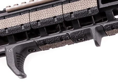 MAG608-1-15