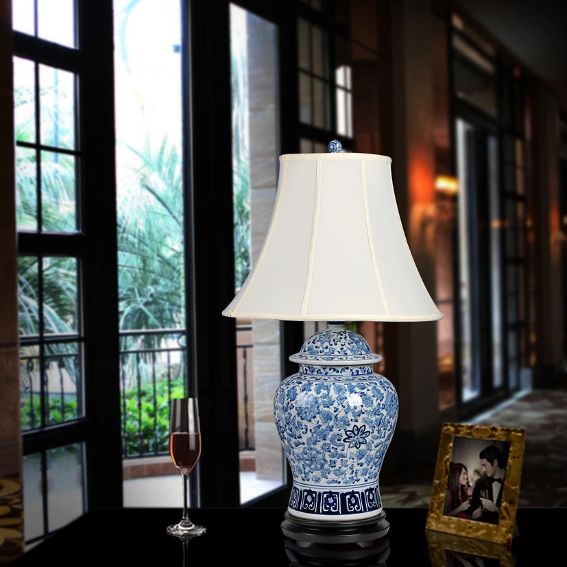 Art Chinese porcelain ceramic table lamp bedroom living room wedding table lamp Jingdezhen bedroom table lamp