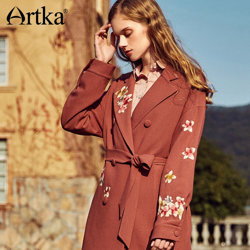 Женский двубортный Тренч ARTKA красный с цветочной вышивкой весна лето 2019|floral