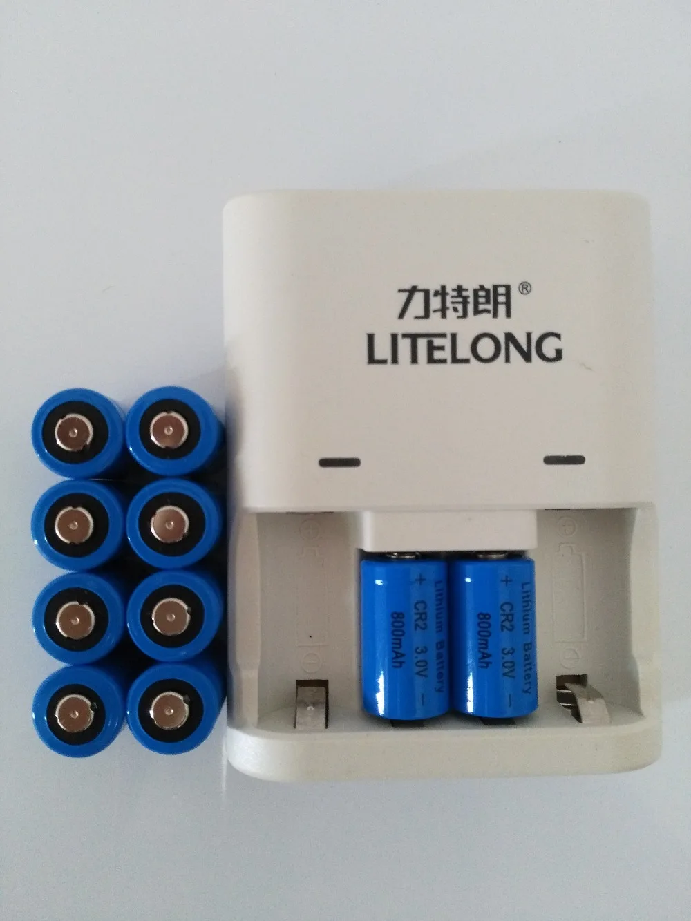 

10PCS High power 3V 800mah Cr2 LiFePO4 rechargeable lithium battery camera battery +1PCS CR2 CR123A special smart charger