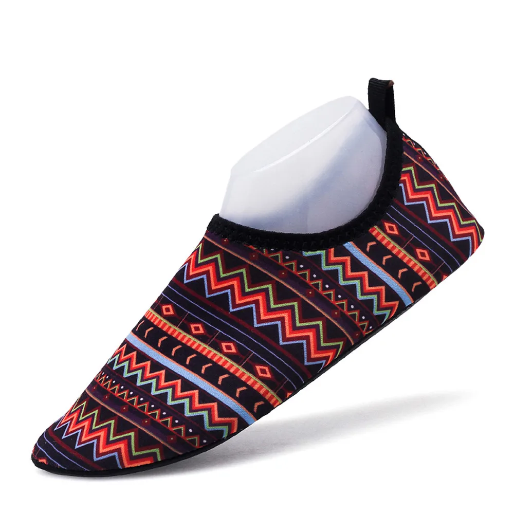 

2019 Womens Mens Flats shoes Spring Summer Ladies Shoes Outdoor Water Shoes Aqua Socks Beach Swim Surf Yoga Exercise Fashion
