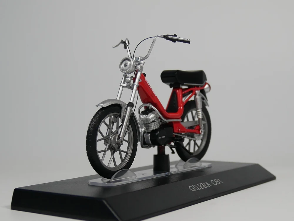 Модель литая мотоцикла GILERA CB1 Auto Inn 1:18| |