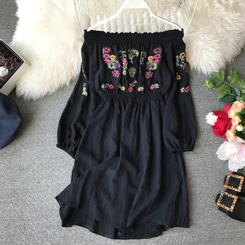 Сексуальное платье с открытыми плечами на весну и лето, мини-платье с цветочной вышивкой, вечерние платья для пляжа и отдыха, женские повседневные платья - Цвет: Черный