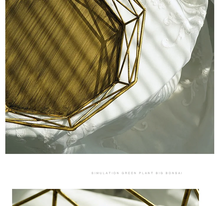 geometric-shape-tray-vintage-goldsilver-cake-stand