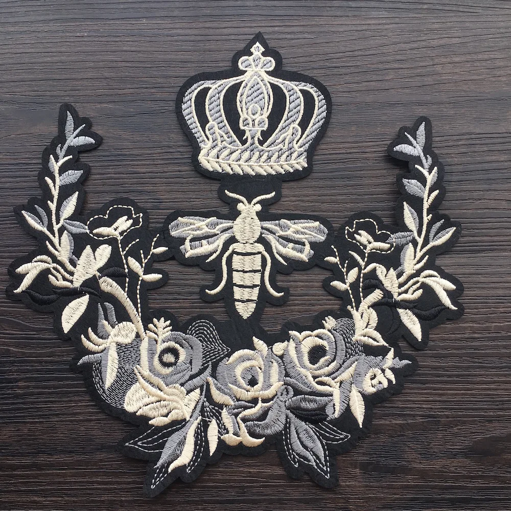 

Wholesale 1Piece Fashion Cool Bee Crown Flower Iron on Patches for Clothes Patch Applique Badge Clothes Patch LSHB629
