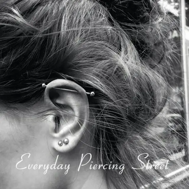 Piercing Cartilage Oreille Barre