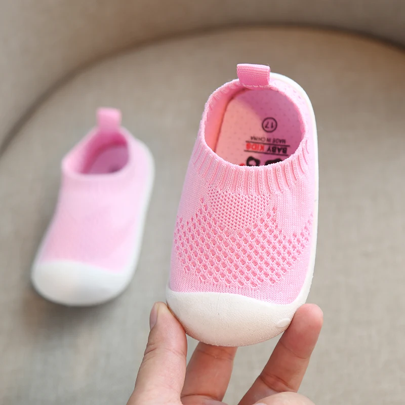 Infantil da Criança Sapatos de Fundo Caminhantes do Bebê Sapatos Meninas Meninos Casuais Malha Macio Confortável Antiderrapante Criança Primeiros 2020 5 High Quality Mamãe e Bebê