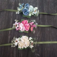 50pcs Wedding Planner Boutonniere White Wrist Corsage Bracelet Bridal Flower Wedding Boutonniere for Guests Mariage Accessories