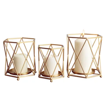 

10pcs Europe Simple Gold Metal Candle Holders Geometry Iron Candlestick Candle Light Wedding Holiday Home Decoration Handicrafts
