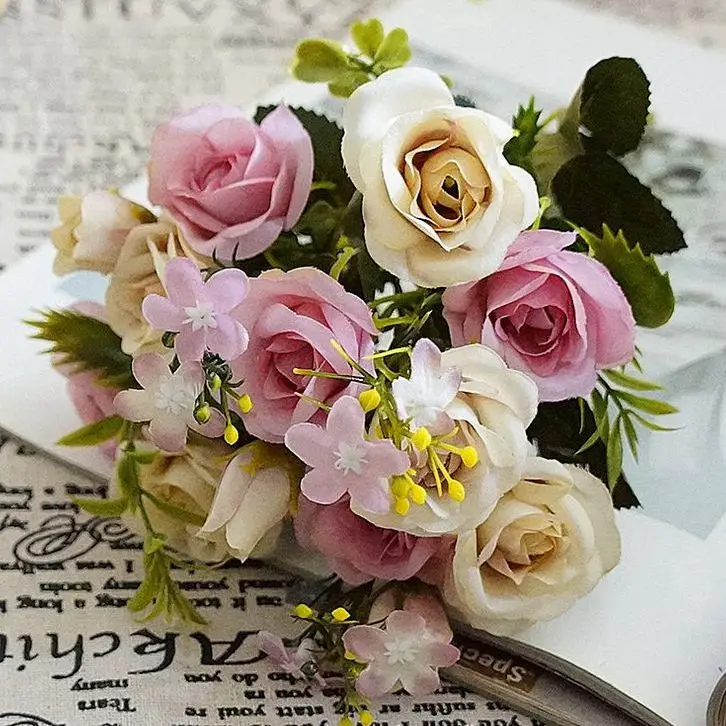 1 букет 13 голов искусственные цветы шелковые розы с маленькими бутонами Искусственные цветы зеленые листья для свадьбы домашнее украшение для ВАЗ - Цвет: Light Purple White