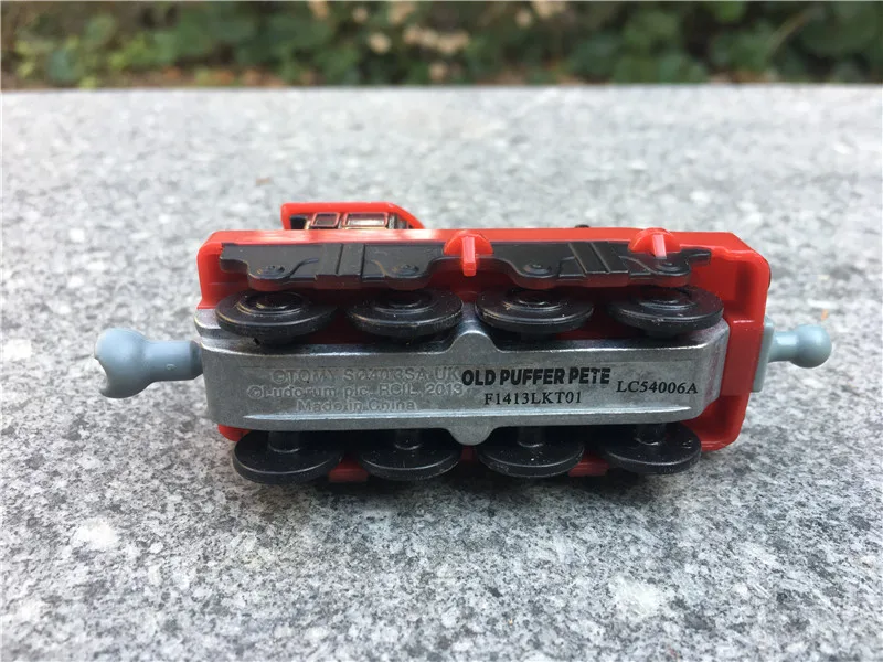 Takara Tomy Chuggington старый дуг игрушечный поезд новый свободный|Наземный транспорт| |