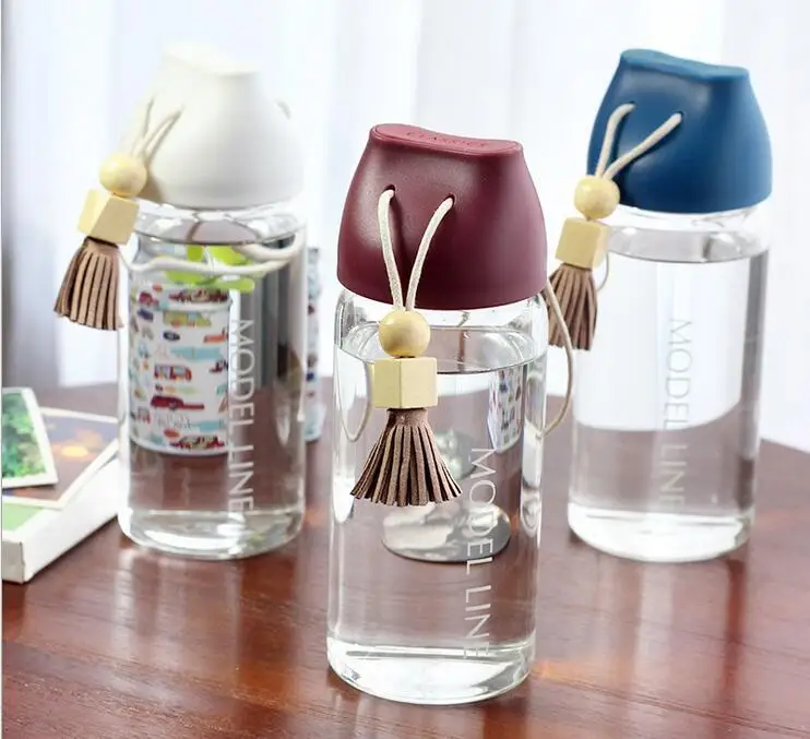 

Model Line Cool Water Bottle Fringing decor Cold Drink Glass Bottle High Quality Glass drinking bottle Handcarry hiking bottle