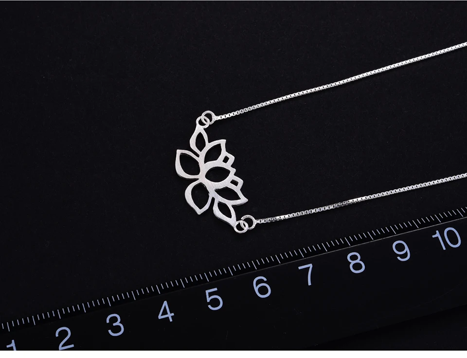 LFJF0022-Hollow-Out-Lotus-Necklace_08