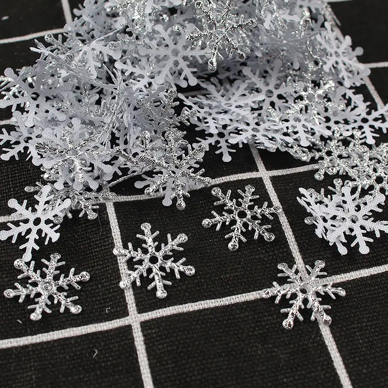 300pcs/lot Christmas Snowflakes Appliques Wedding Party Decoration Craft DIY Handmade Gift Supplies Ornaments Home Garden Decor
