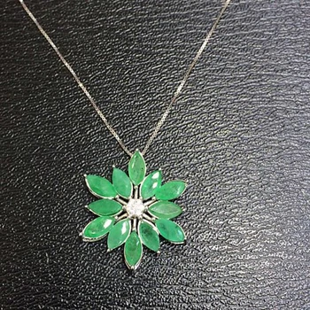 

Qi Xuan_Fashion Jewelry_Colombian Green Stone Fashion Necklaces_S925 Solid Silver Pendant Necklaces_Factory Directly Sales