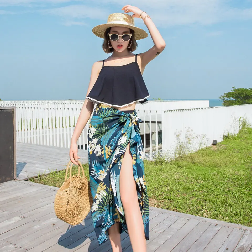 

2019 New Swimsuit Sexy printing Bikini Set Soft Pad Swimwear Beach Halter Bathing Suit Black Three Piece Swimwear for Women