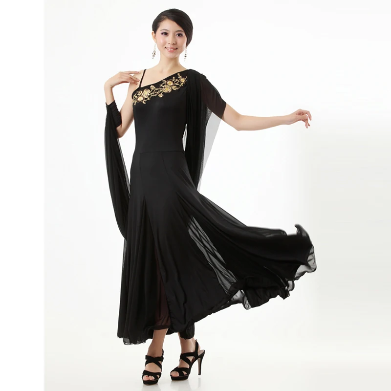 Abito da cocktail taglie commode leaking Abito da cocktail taglie commode leaking