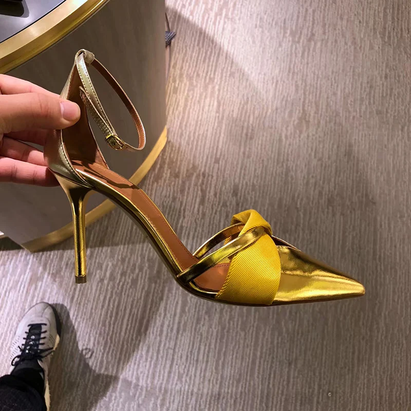 

2019 New Pumps Women Brand Designer Gold Bow Tie Woman Shoes Buckle Woman Gladiator Fashion Wedding Dress Shoes Stiletto Tide