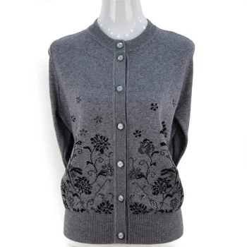

2020 middle-aged sweater cardigan large size mother loaded sweater sweater coat