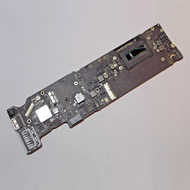 Apple Macbook Air 13/" A1466 Mid 2013 MD760LL//A Logic Board EMC 2632 820-3437-A