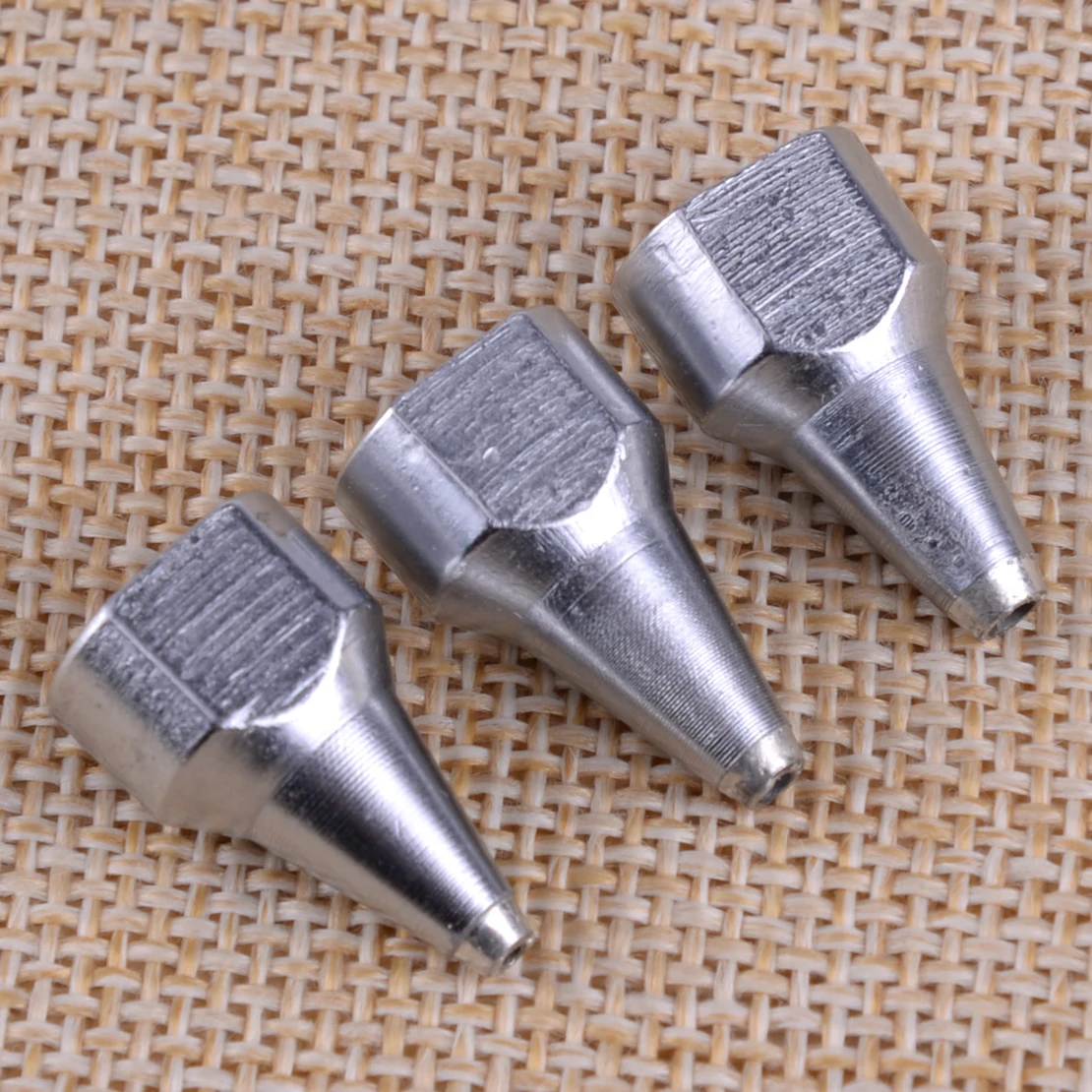 

LETAOSK New Sliver Metal Nozzle 1mm 1.5mm 2mm Electric Desoldering Gun Fit For S-993A/S-995A Electric Desoldering Accessories