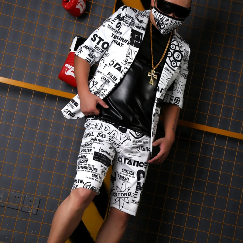 

2019 Nightclub Male New clothing singer dj gd fashion Black and white printed medium sleeves Plus size singer stage costumes