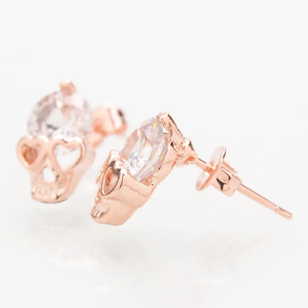 1 пара Женские серьги-гвоздики с кристаллами в виде черепа из розового золота
