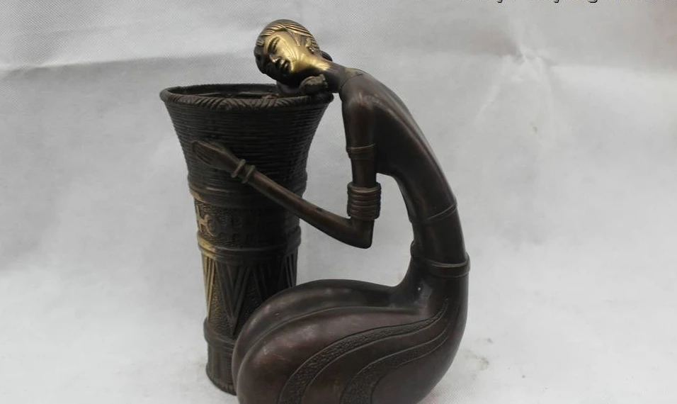 

10"Chinese Folk Red Bronze beautiful abstract Belle sleep packbasket Statue