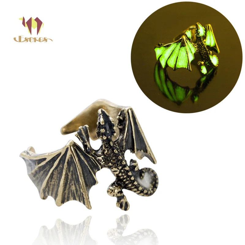 

ESERES Vintage Luminous Lizard Rings For Man Scary Dark Special Illuminate Adjustable Size Ring For Party Biker Fashion Jewelry
